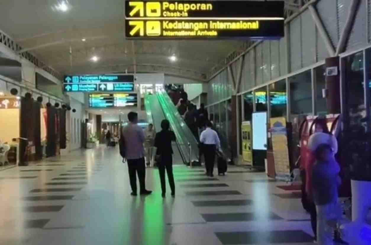 Operasional Bandara SSK II Tetap Normal saat Pekanbaru Diselimuti Asap