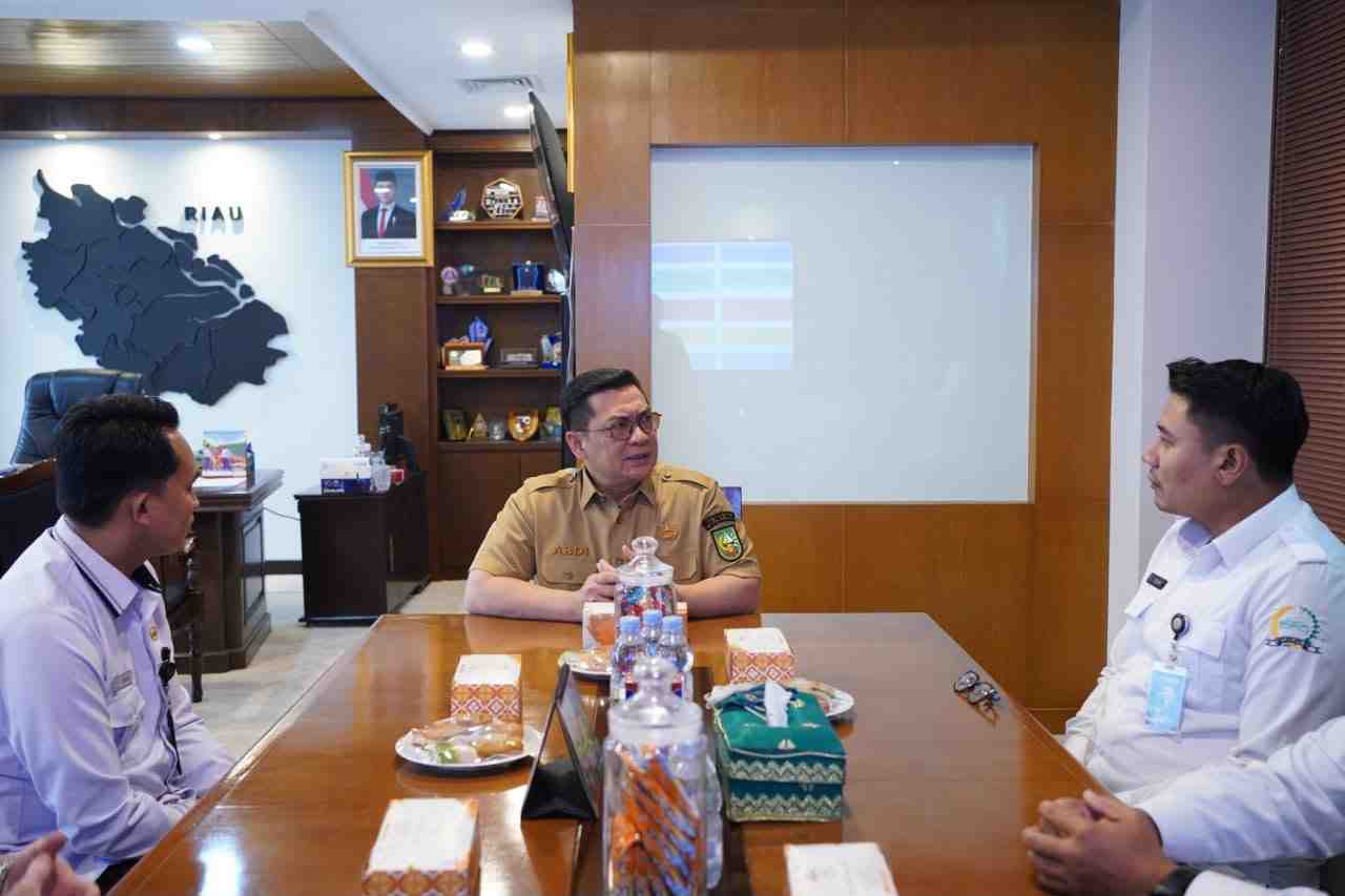 Sekdaprov Riau: Aspirasi Masyarakat Jangan Berhenti di Tahap Penyampaian