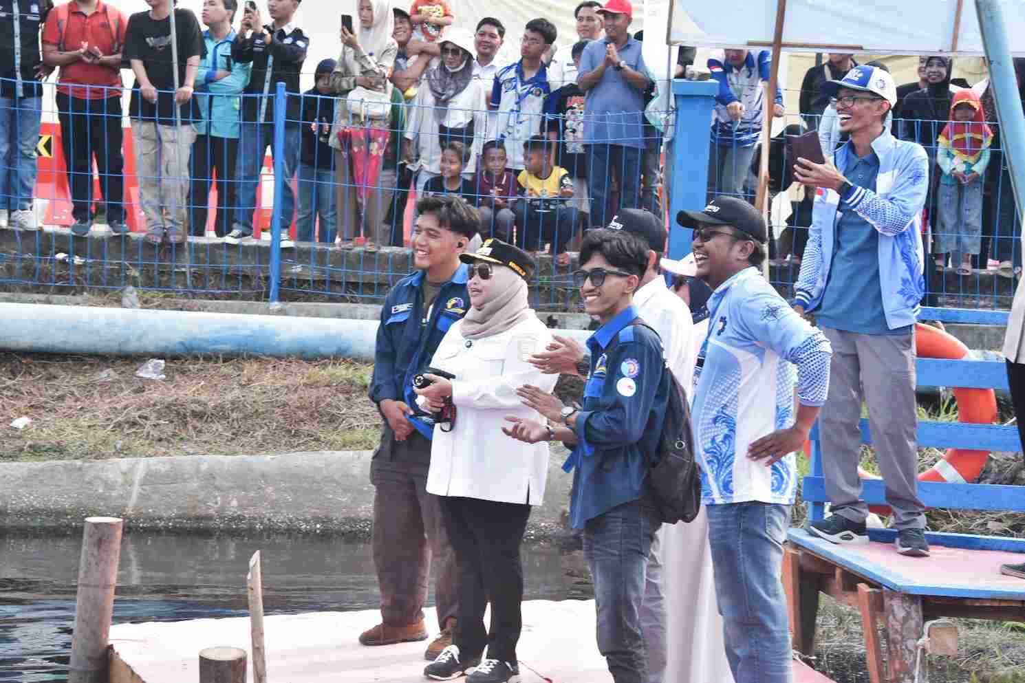 Bupati Kasmarni Jajal Speedboat Karya Mahasiswa Polbeng di KKI 2026