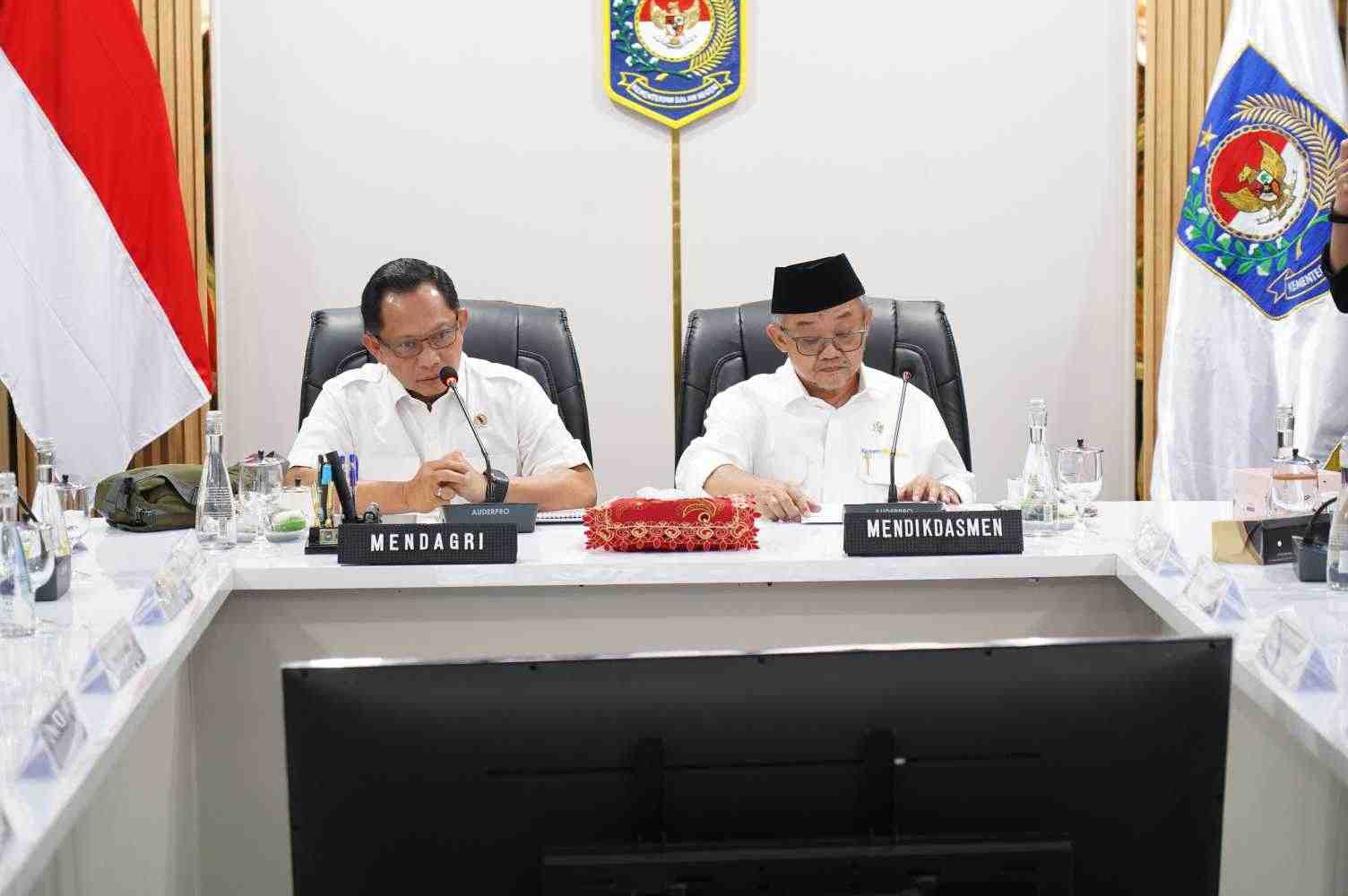 Mendagri Apresiasi Kemendikdasmen Rehab 4.922 Sekolah Terdampak Bencana di Sumatra