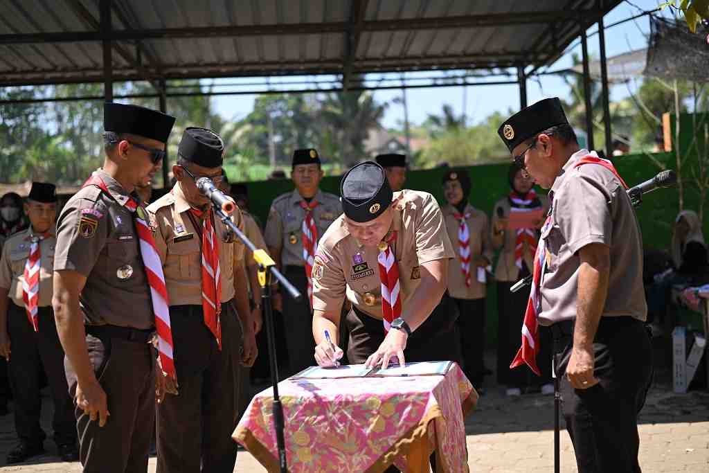 Estafet Tunas Kelapa Batang Berlanjut, Etape Bandar Serahkan Amanah ke Wonotunggal