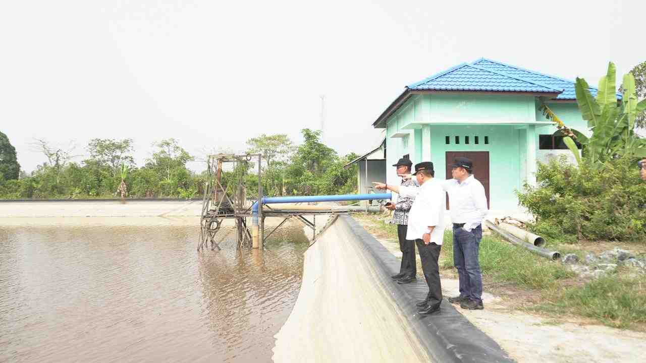 Hadapi Kemarau, Kapuas Siapkan Dua Embung dan Mesin Pengolah Air