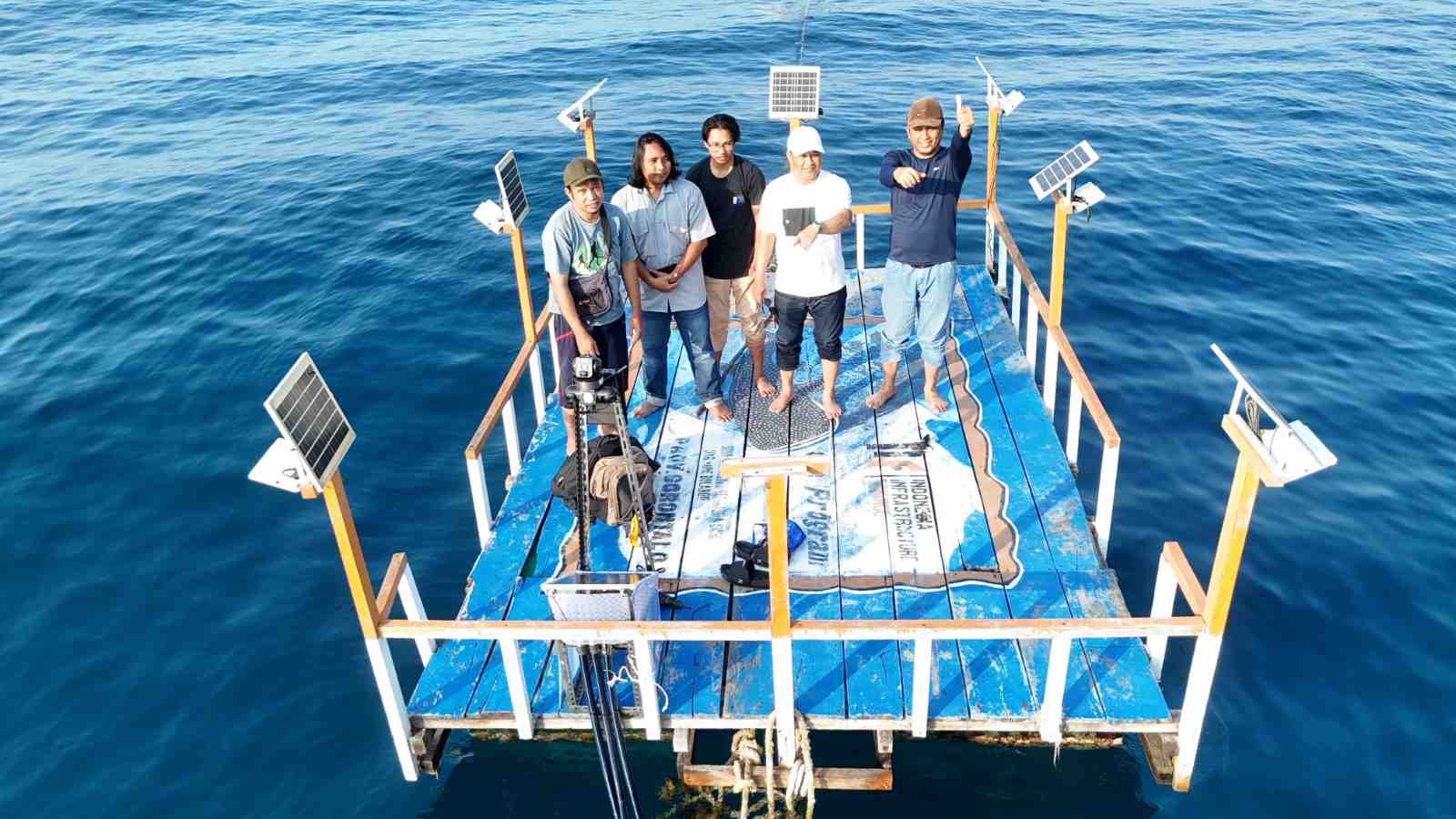 Dukung Wisata Bahari, Tim Peneliti UNG Pasang Alat Deteksi 