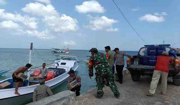 Krisis Air Bersih, BPBD dan Baznas Bantu Warga Sapudi