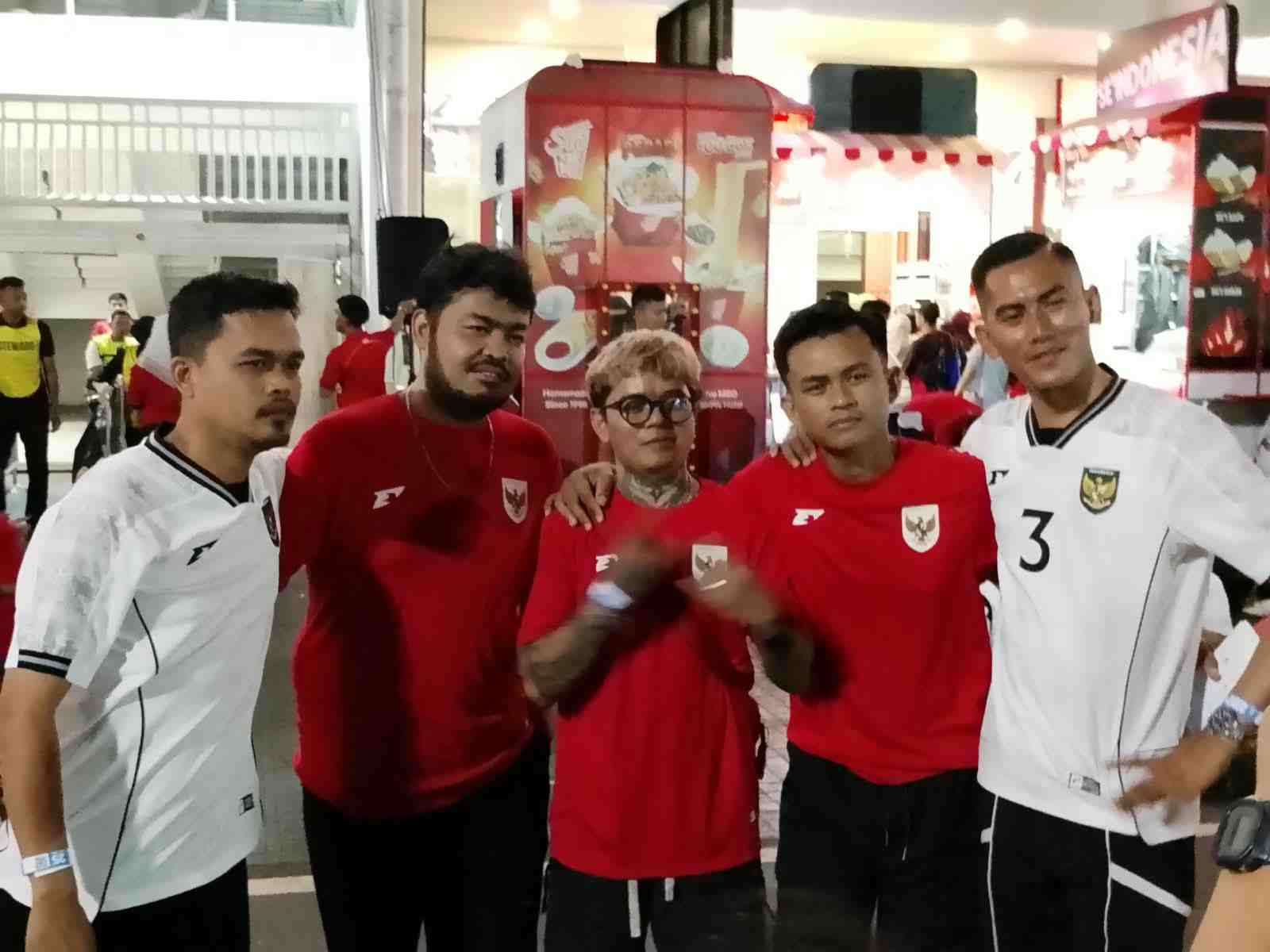 Jelang Indonesia vs Singapura, Ribuan Suporter Mulai Padati SUGBK