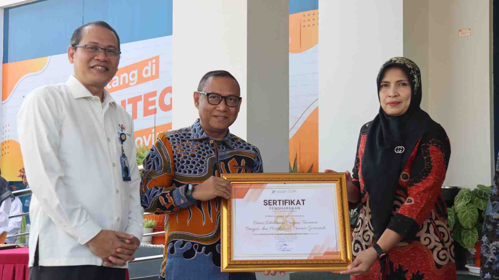 Dinas KPTPH Gorontalo Raih Penghargaan Aliran Data Statistik Terbaik