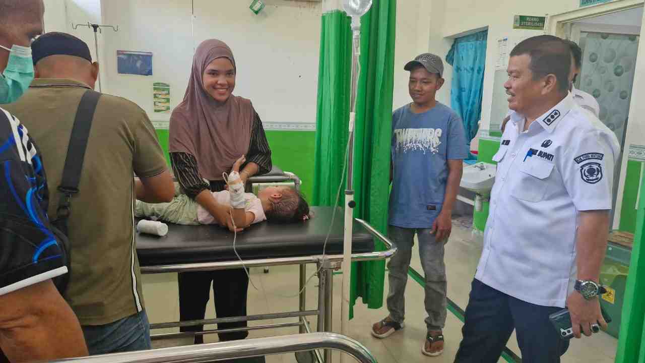 Pastikan Hak Kesehatan Warga Terpenuhi, Wakil Bupati Parigi Moutong Tinjau Langsung Kesiapan Puskesmas Ampibabo