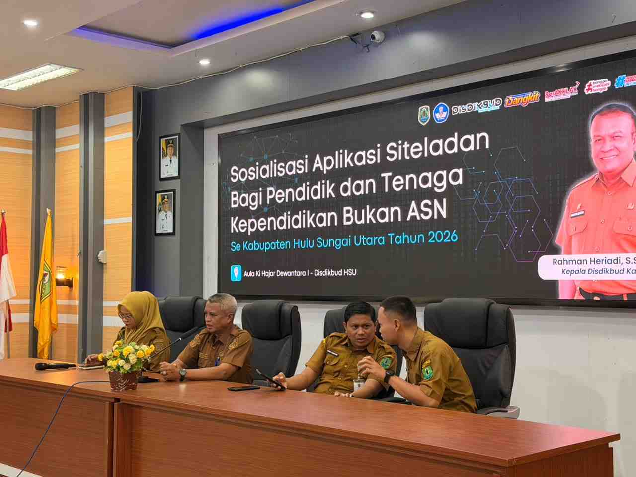  Aplikasi SITELADAN, Disdikbud HSU Terapkan Absensi Digital Biometrik 