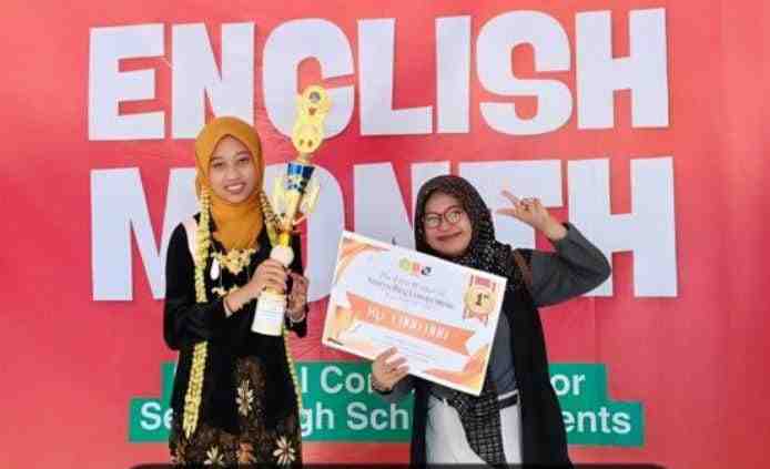 Siswi MA At-Taufiqiyah Juara 1 Storytelling Nasional di UTM