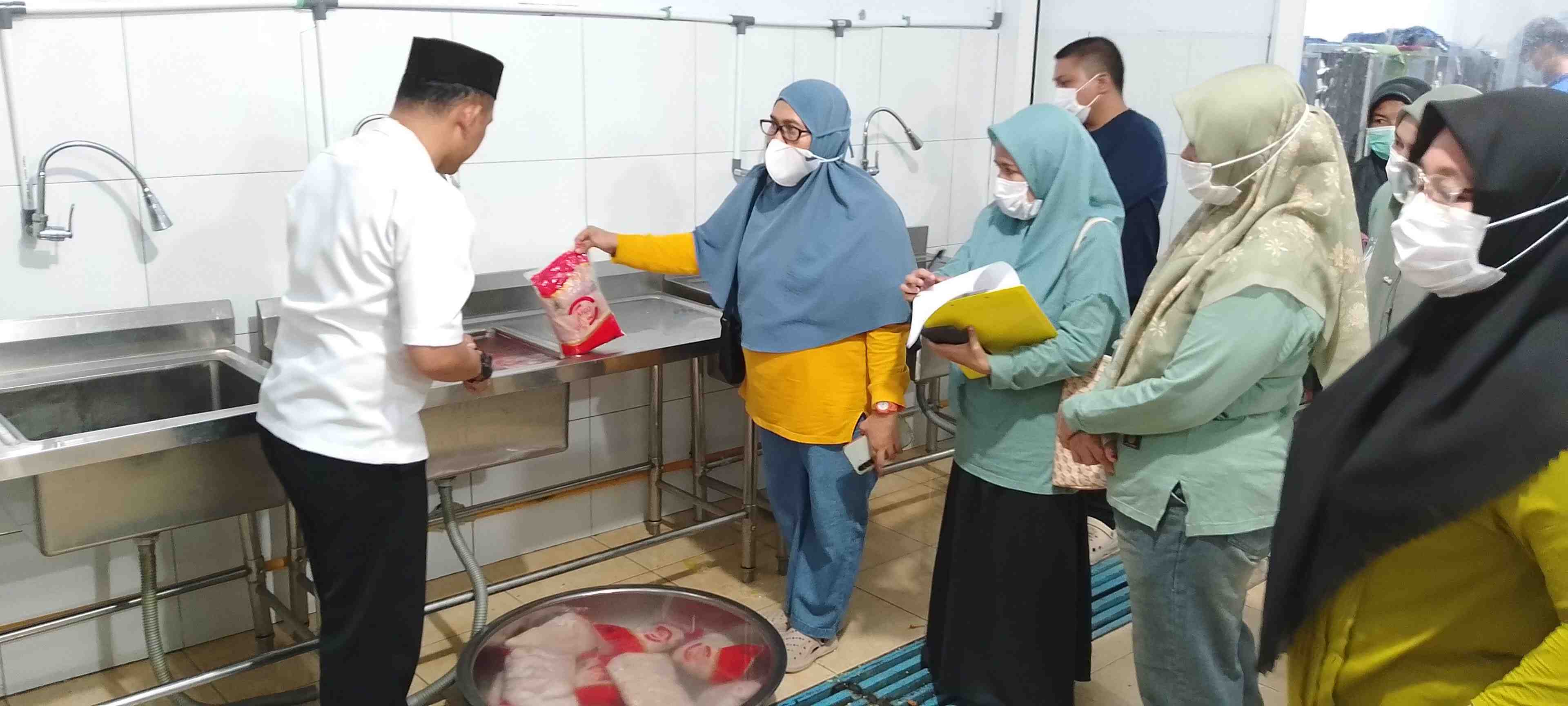DKPTPH Gorontalo Awasi Keamanan Pangan di Lima SPPG