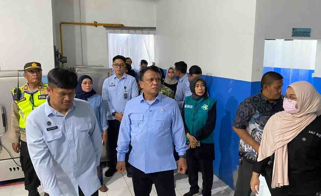 Sidak SPPG Bawang, Wakil Kepala BGN Soroti Proses Pengolahan Makanan Tak Sesuai
