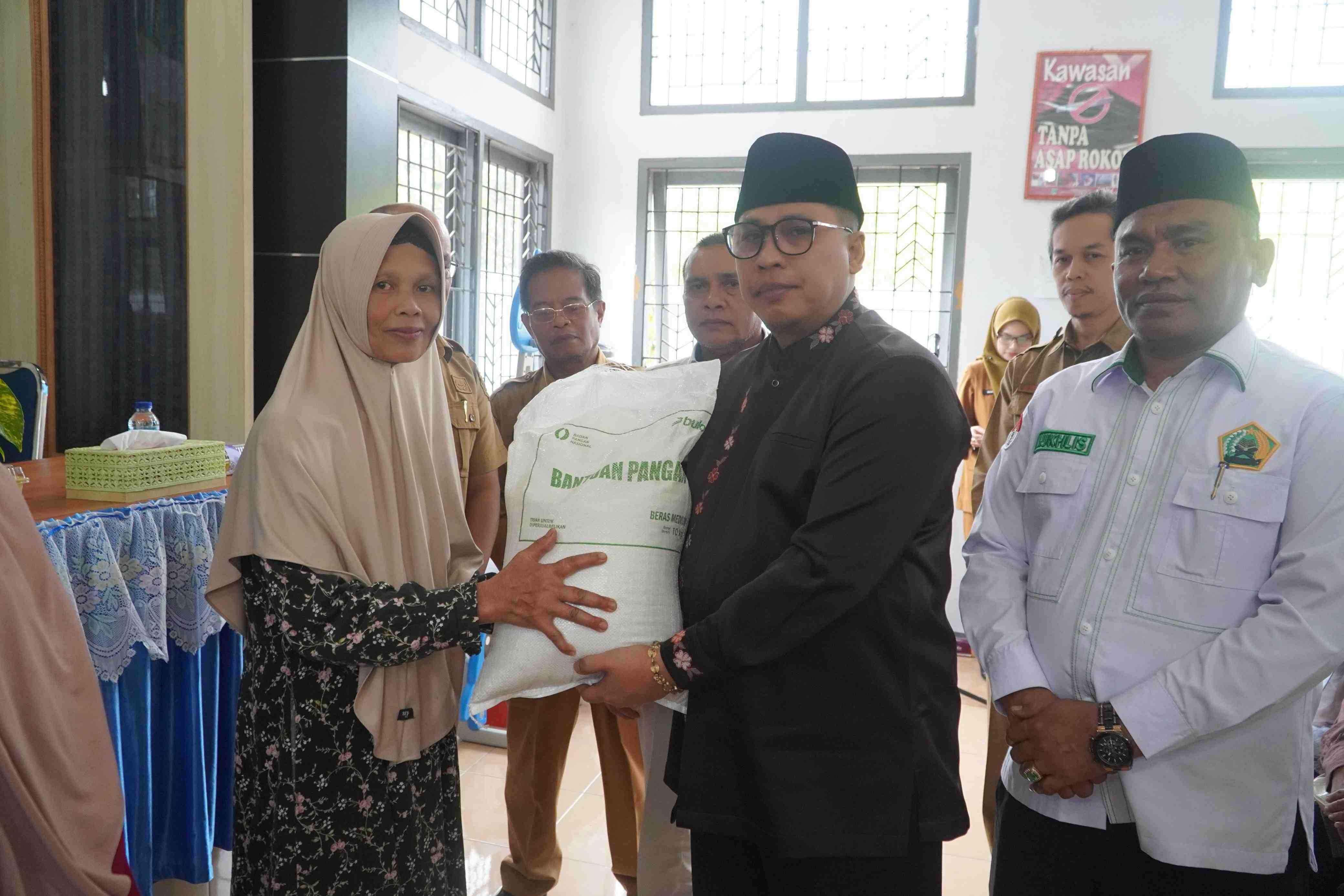 180 Ton Beras Bantuan Pangan Disalurkan untuk Tekan Inflasi di Padang Panjang