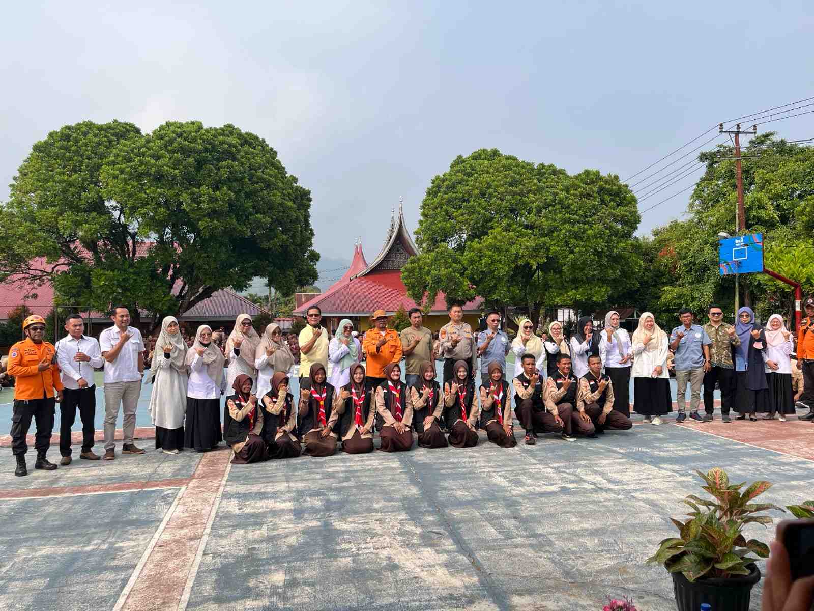 SMAN 2 Padang Panjang Luncurkan SPAB dan Kukuhkan Satgas Siaga Bencana