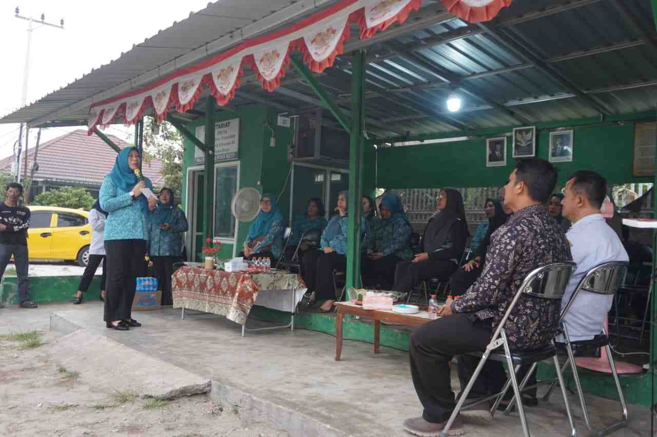Ketahanan Pangan, TP PKK Palangka Raya Terima 20 Kolam Ikan Terpal dari Bank Kalteng