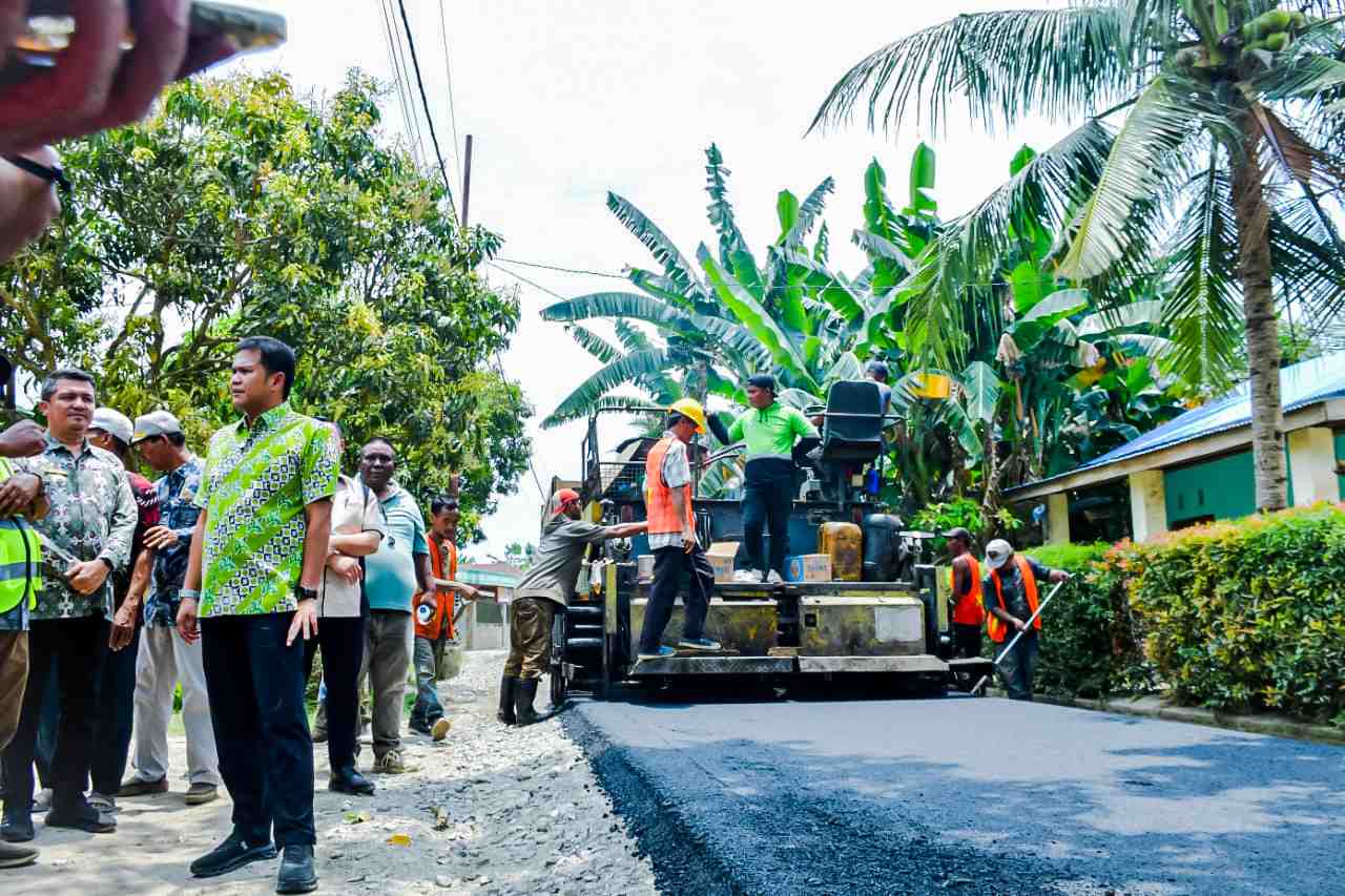 Wabup Sergai Pastikan Pembangunan Jalan Penaga Berkualitas