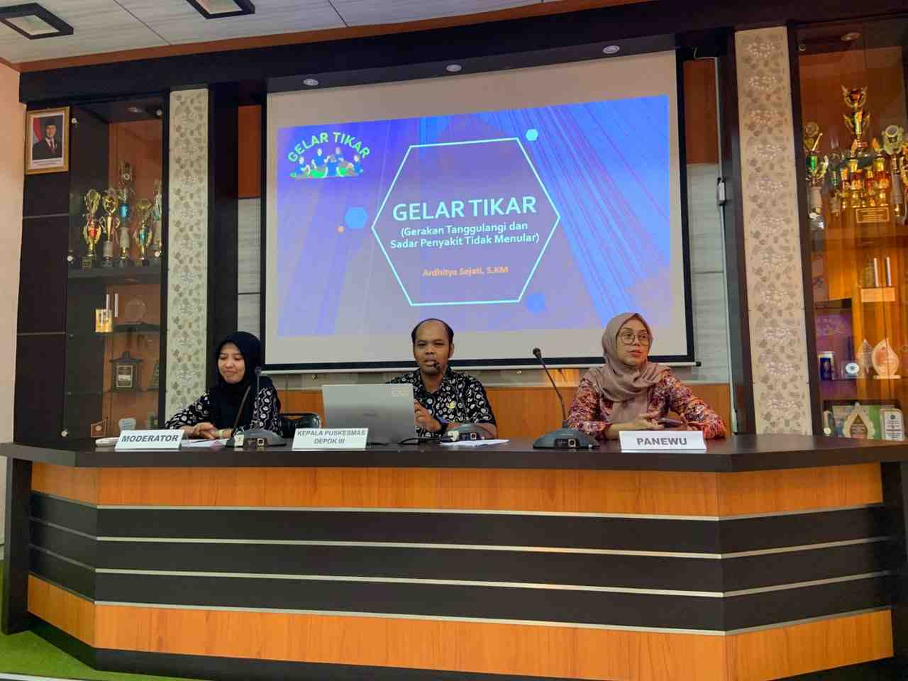 Tekan Risiko Penyakit Tidak Menular, Inovasi Gelar Tikar Puskesmas Depok III Dongkrak Indeks Keluarga Sehat
