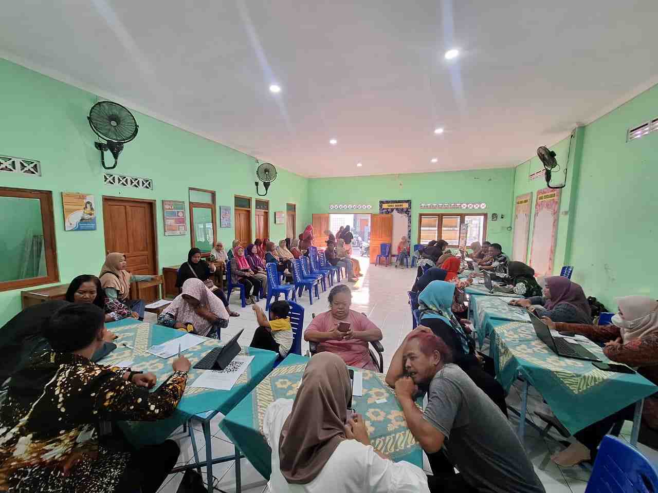 Sukseskan Program GERUDUK dan JEBOL, Kader JAKADARA Gempol Dekatkan Layanan Adminduk Warga
