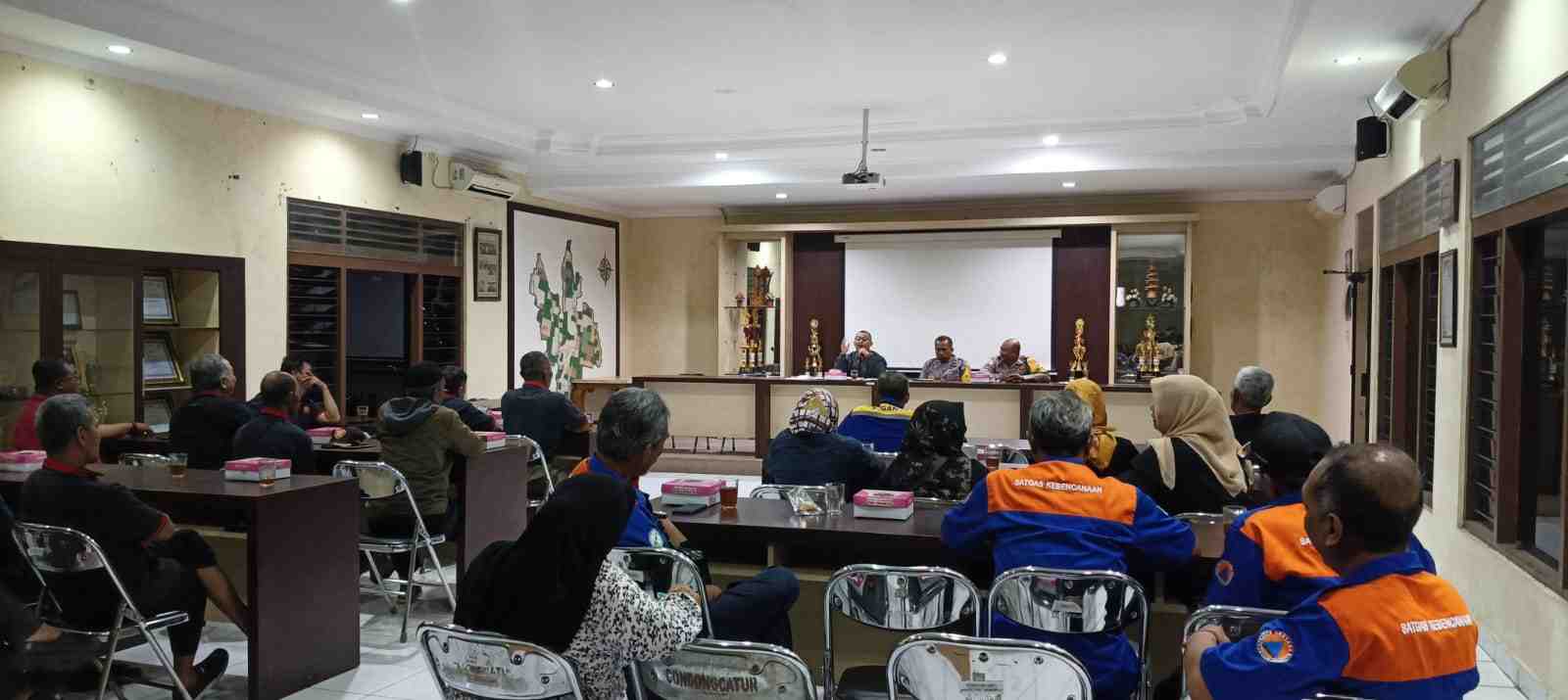 Antisipasi Potensi Bencana dan Masalah Sosial, Pemkal Condongcatur Konsolidasikan Satlinmas dan Satgas