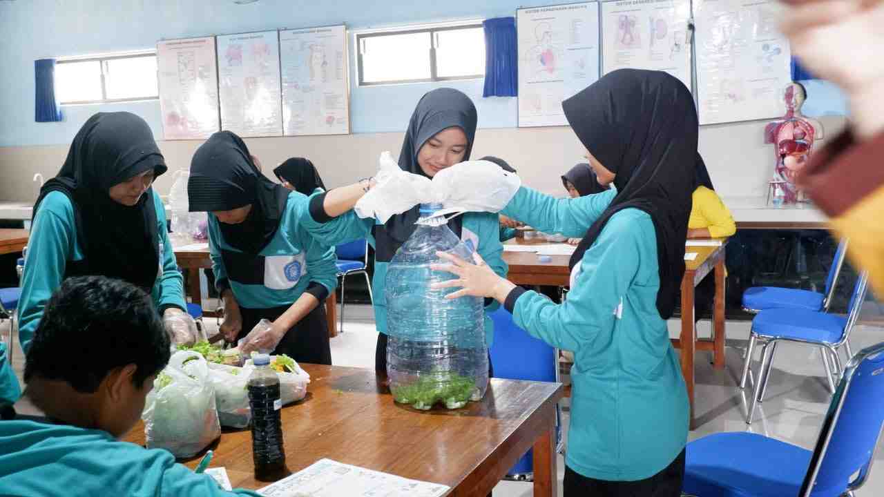 Perkuat Gerakan Zero Waste, Pelajar SMP Muhammadiyah 1 Godean Aktifkan Pemilahan dan Bank Sampah Sekolah