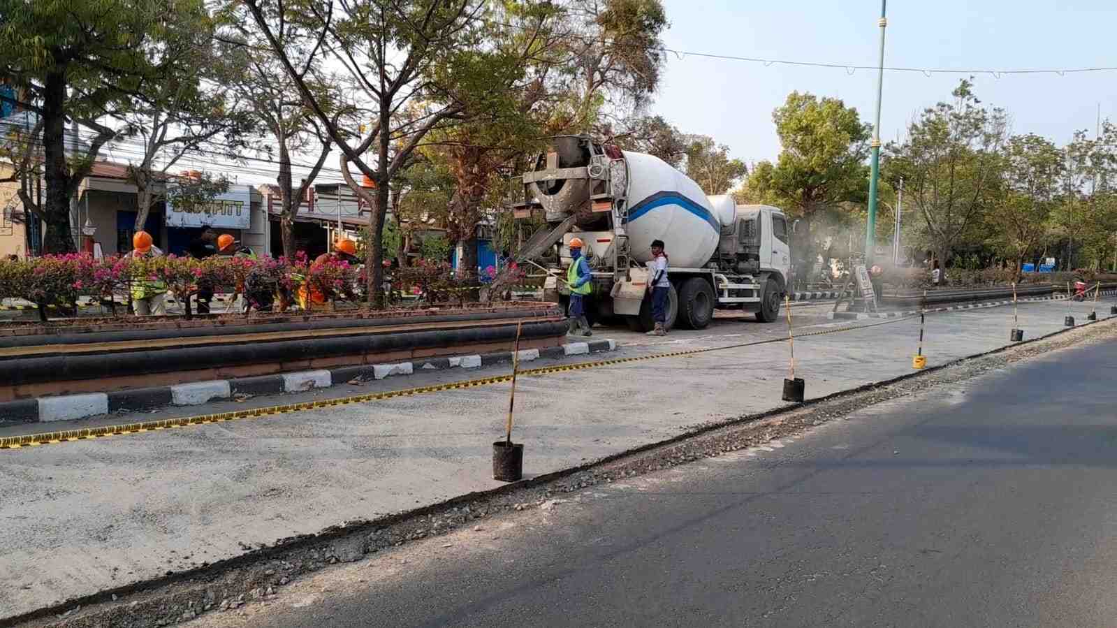 Perbaiki Jalan Sultan Fatah, Demak  180 Meter Gunakan Konstruksi Beton