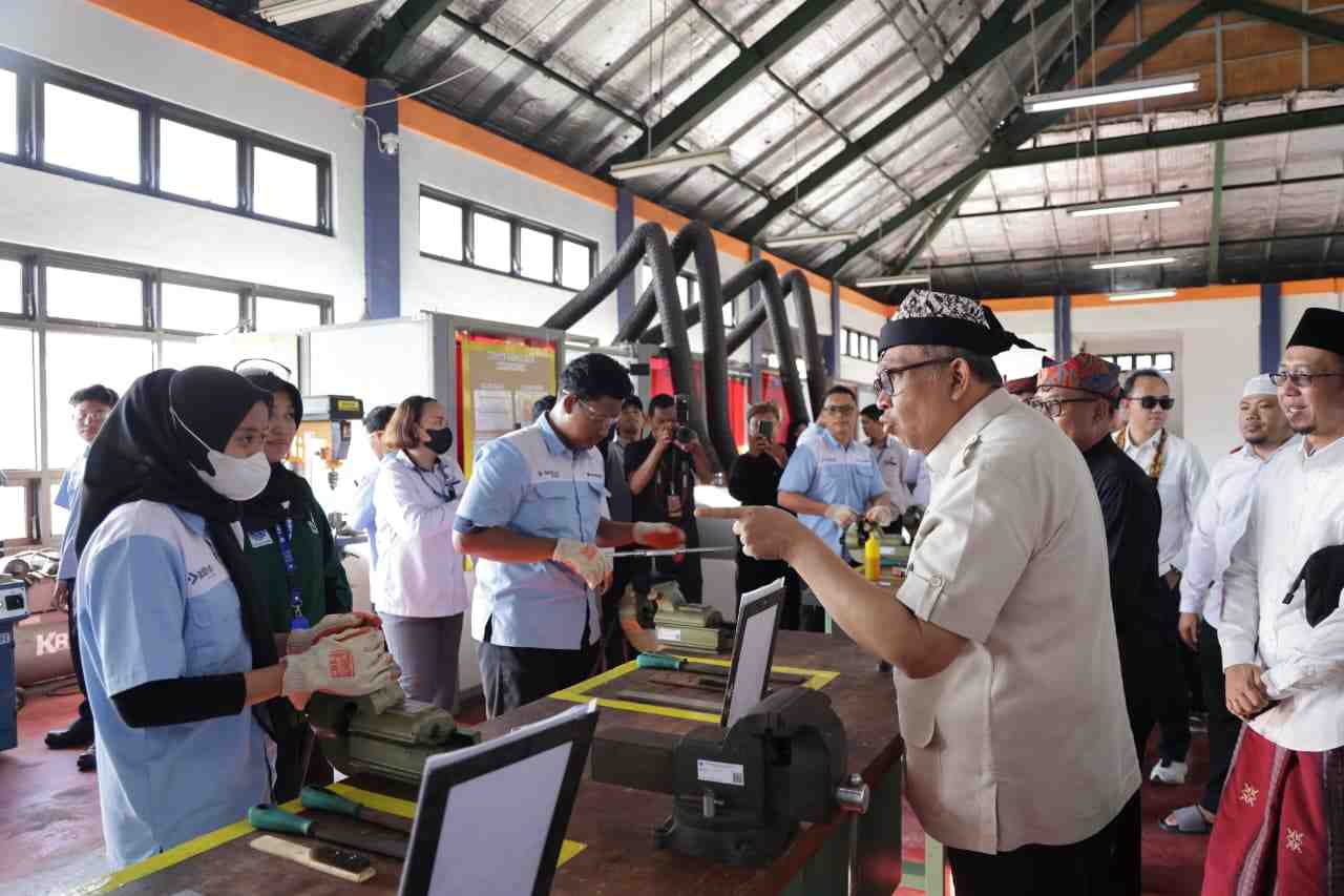 Wamenaker: Kompetensi dan Bahasa Penting untuk Kerja ke Jepang
