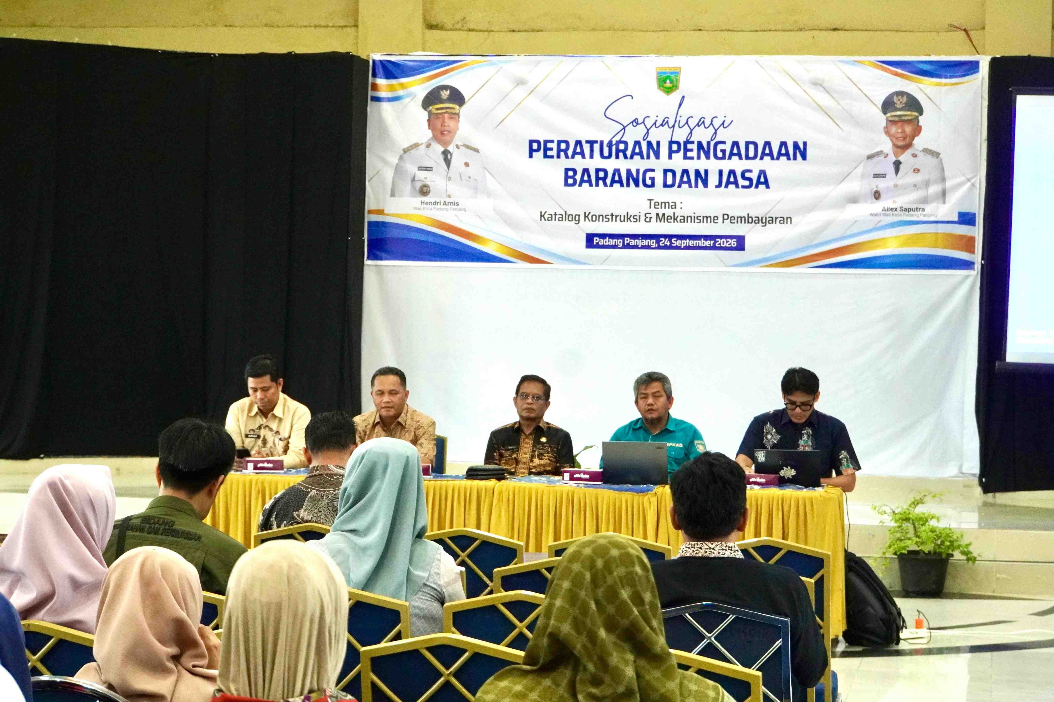 Pemko Padang Panjang Perkuat Pemahaman Pengadaan Konstruksi Sesuai Aturan