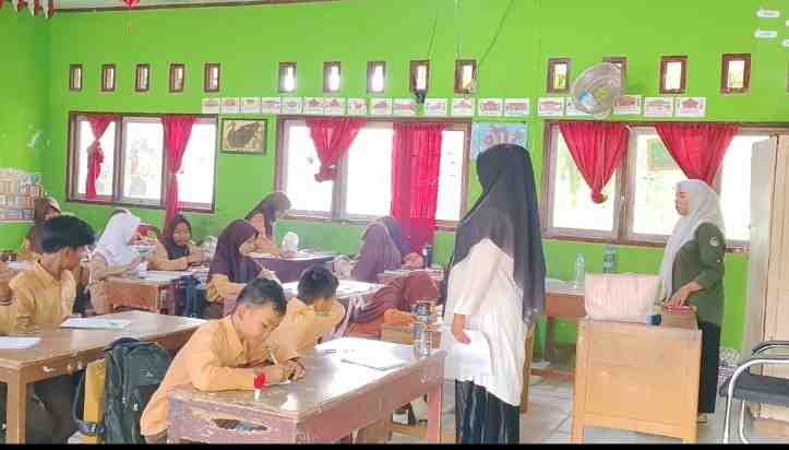 Kabut Asap Ganggu Sekolah di Kampar, Guru: Napas Sesak hingga Mata Kabur