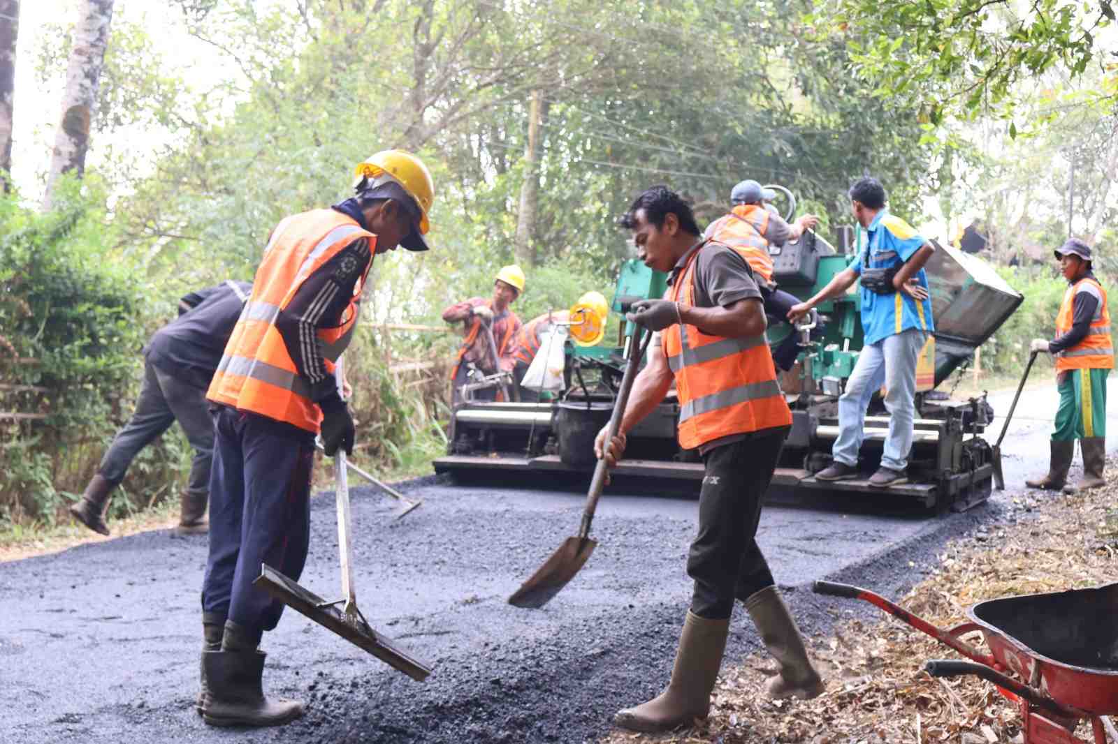 Pengaspalan 6,5 Kilometer Jalan Dencarik-Munduk Dikebut, Dukung Mobilitas dan Ekonomi Warga Buleleng