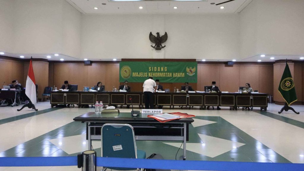 Menikah Siri Tanpa Izin Istri Sah, Hakim MNH Dijatuhi Sanksi Nonpalu Satu Tahun