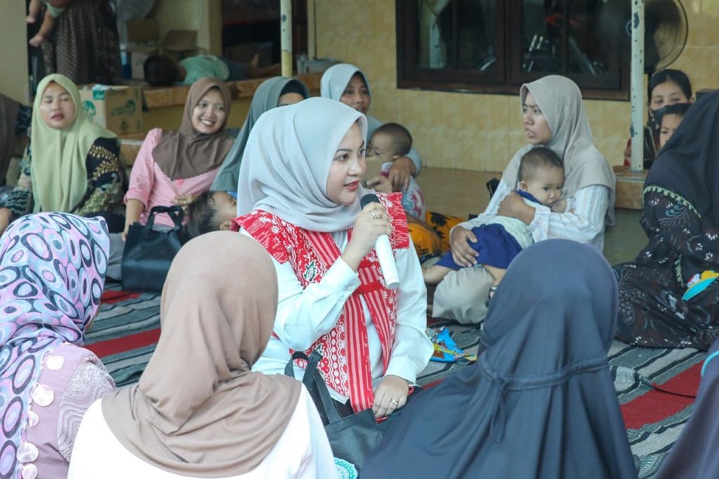Jangan Tunggu Anak Sakit, Ketua TP PKK Lumajang Ajak Keluarga Peduli Imunisasi