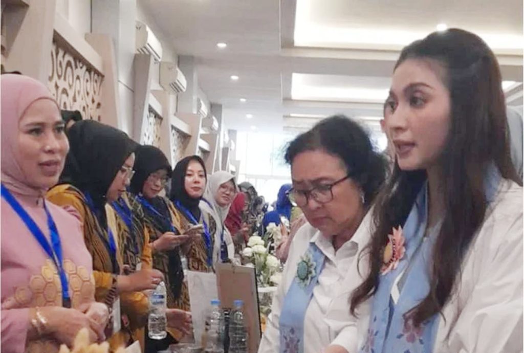 Pembina SERUNI KMP Kunjungi Lomba Cipta Menu