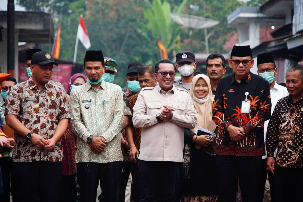Bupati Tanah Datar Apresiasi Kekompakan Sekolah dalam Program Revitalisasi