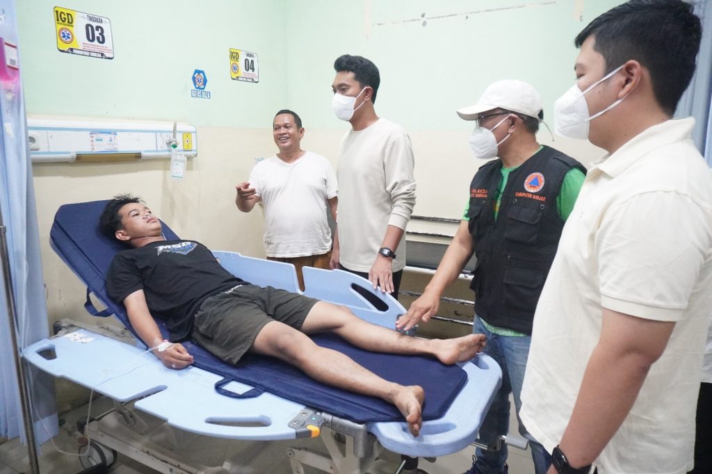 Enam Petugas Karhutla Sesak Napas, Bupati Banjar Pastikan Biaya Pengobatan Gratis
