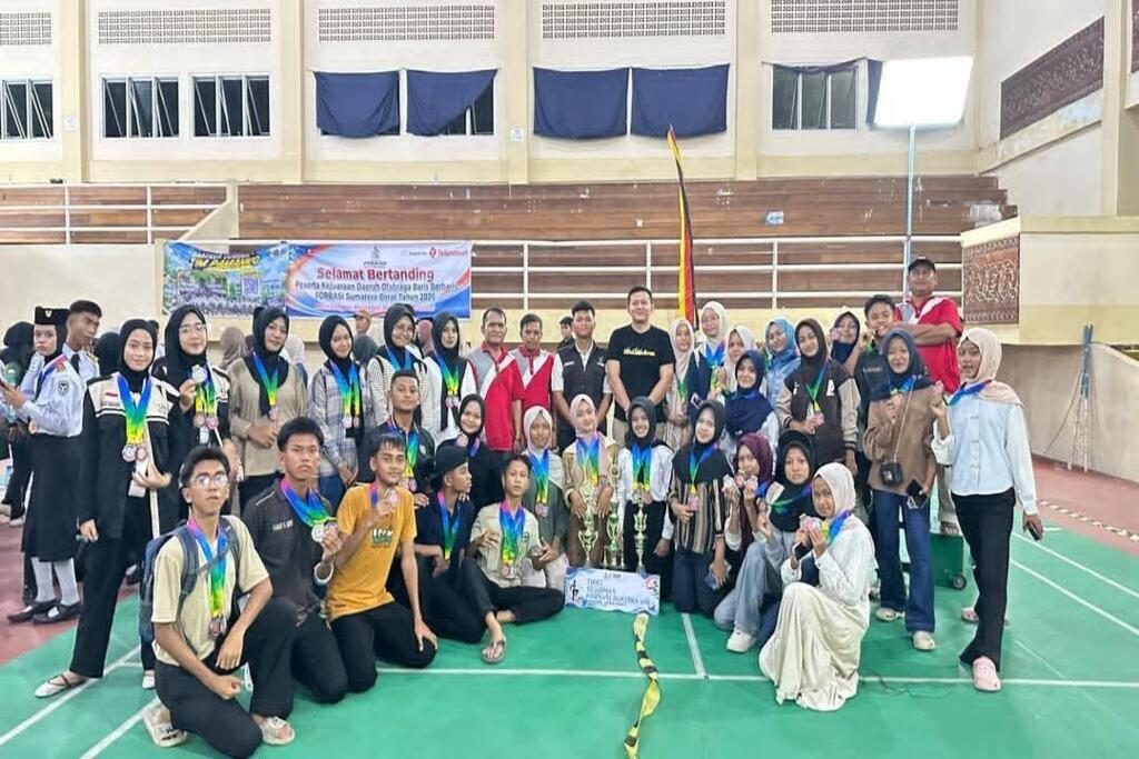 MTsN 5 Padang Raih Tiga Gelar Juara Kejurda FORBASI Sumatra Barat
