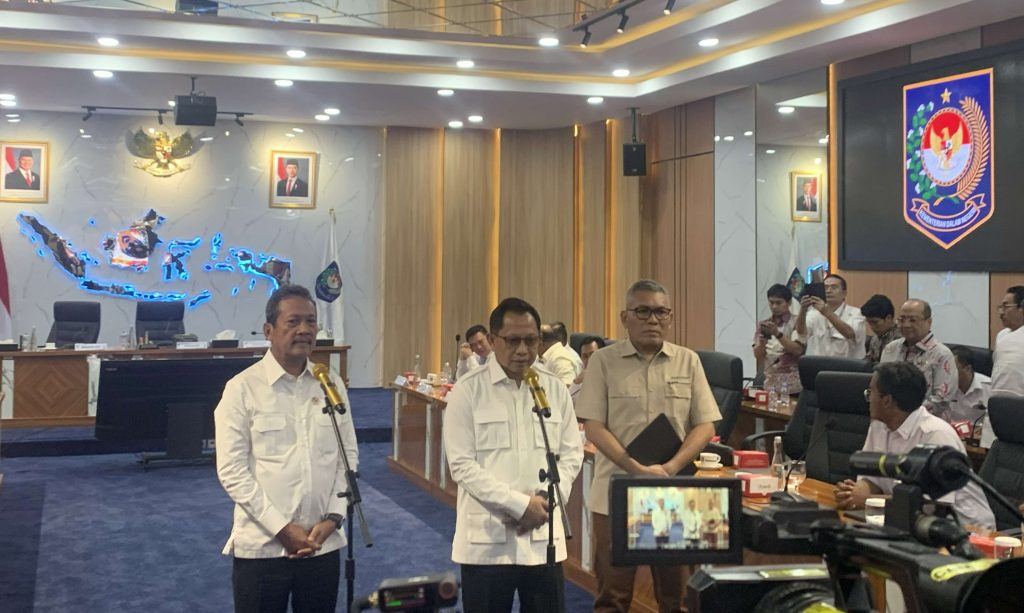 Mendagri Ungkap Dua Tantangan Utama Rehabilitasi Pascabencana di Sumatra