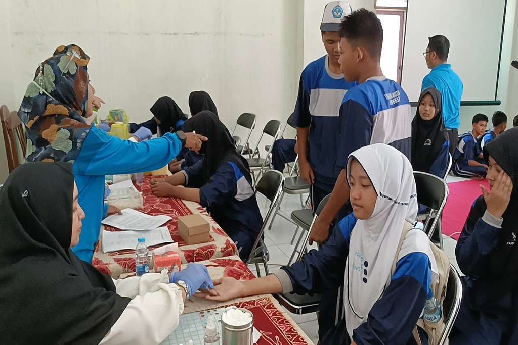 Kunjungi PMI, Pelajar SMPN 4 Batang Diedukasi Kemanfaatan Donor Darah