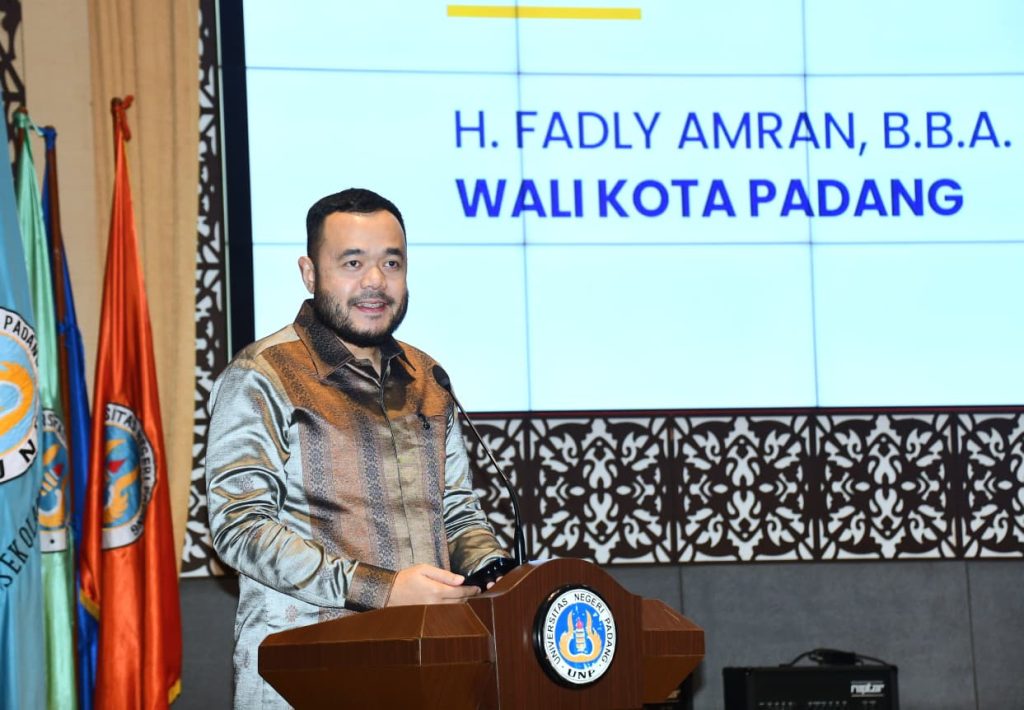 Walikota Padang Fadly Amran Dorong Investasi SDM dan Pendidikan untuk Percepat Pembangunan Kota Padang