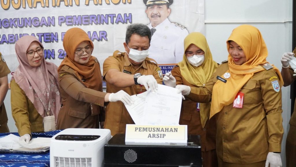 Dispersip Banjar Musnahkan Arsip dari 10 Perangkat Daerah, Jaga Tertib Administrasi