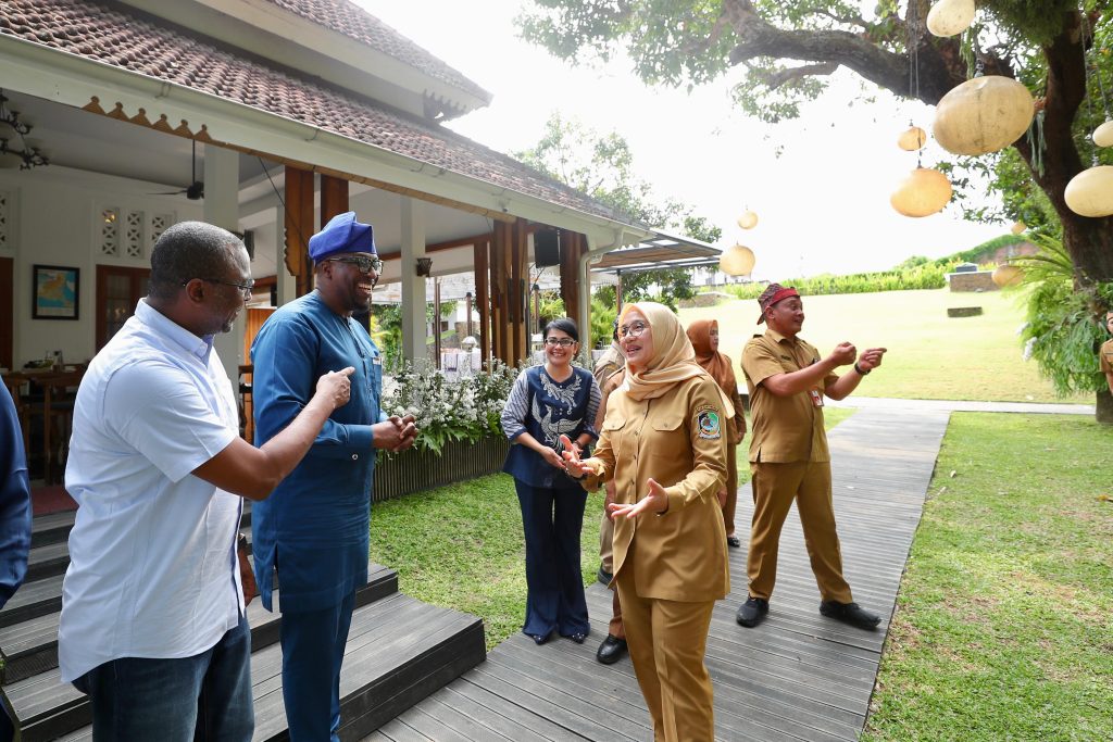 Kopi dan Buah Naga Banyuwangi Tarik Minat Delegasi Nigeria, Peluang Ekspor Dijajaki