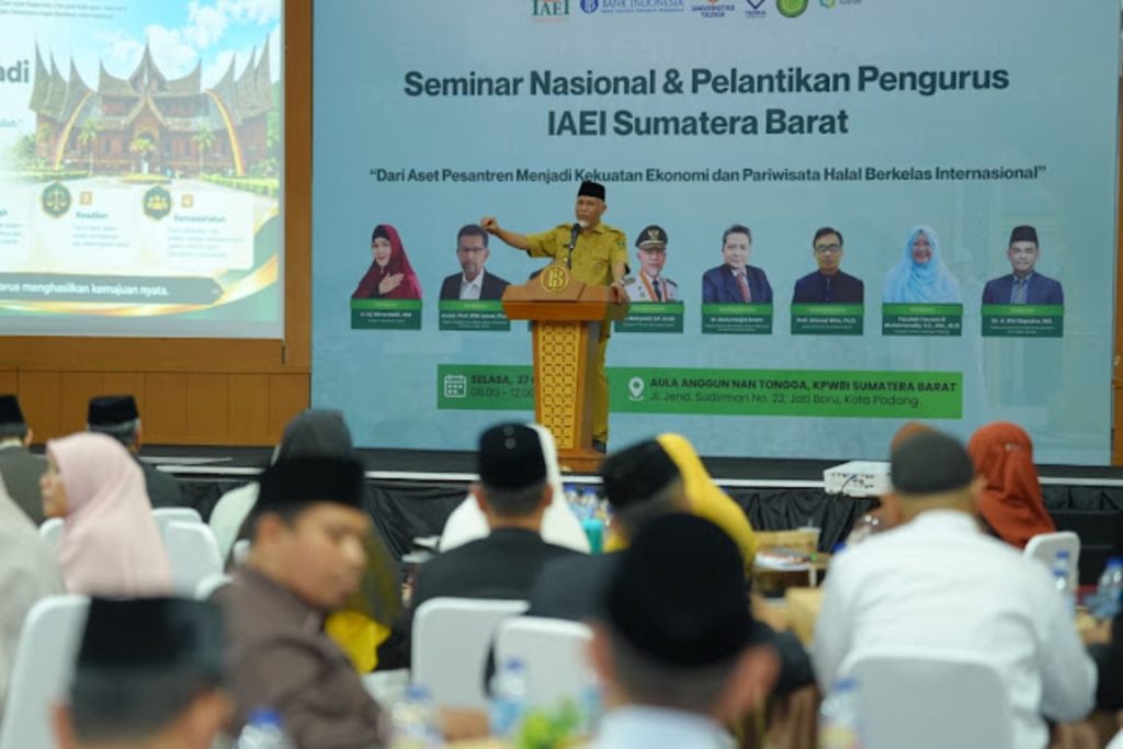 Pemprov Sumbar Dorong Pesantren Kembangkan UMKM Syariah dan Pariwisata Halal