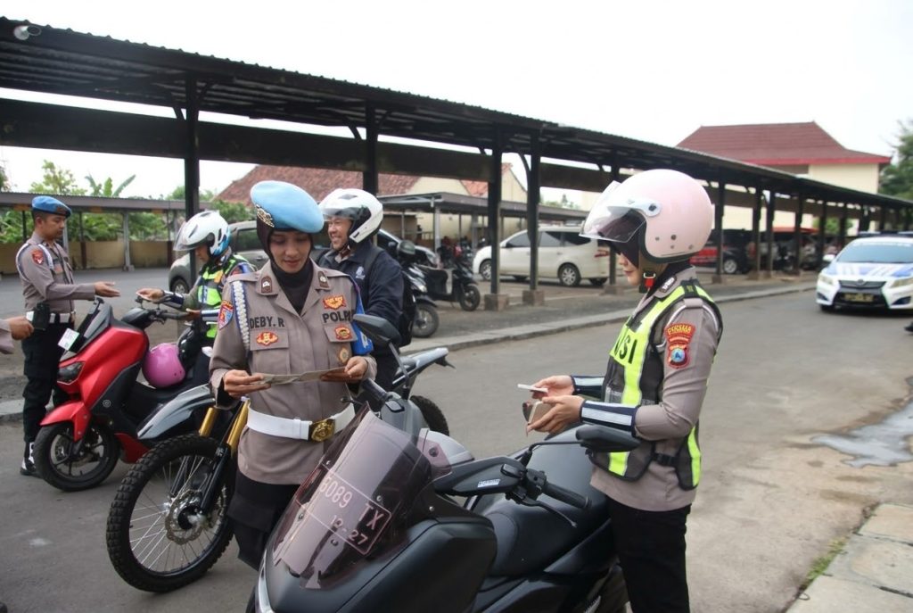 Jelang Operasi Patuh Semeru 2026, Polresta Sumenep Periksa Administrasi dan Kedisiplinan Anggota