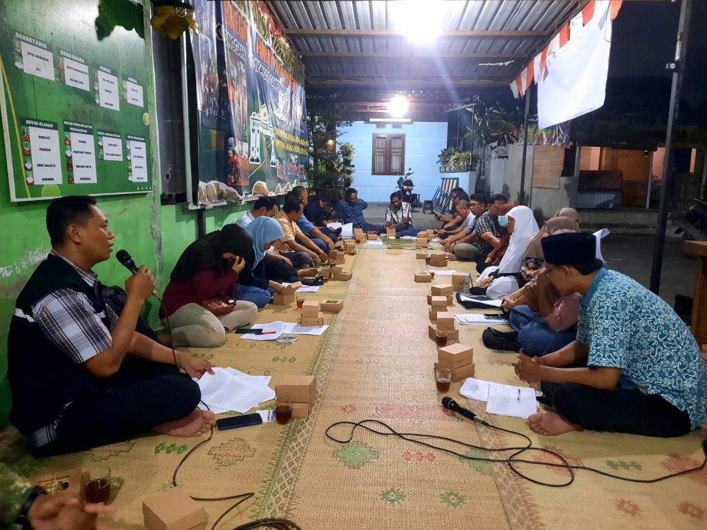 Cegah Salah Sasaran Bansos, Warga Kronggahan Sleman Musyawarahkan Data Kemiskinan
