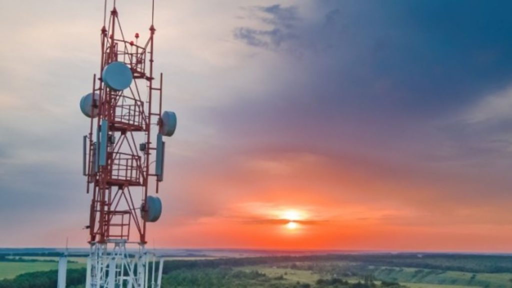 Rajut Kehidupan Digital Nusantara: Kisah Nyata Transformasi Digital Dua Tahun Kemkomdigi