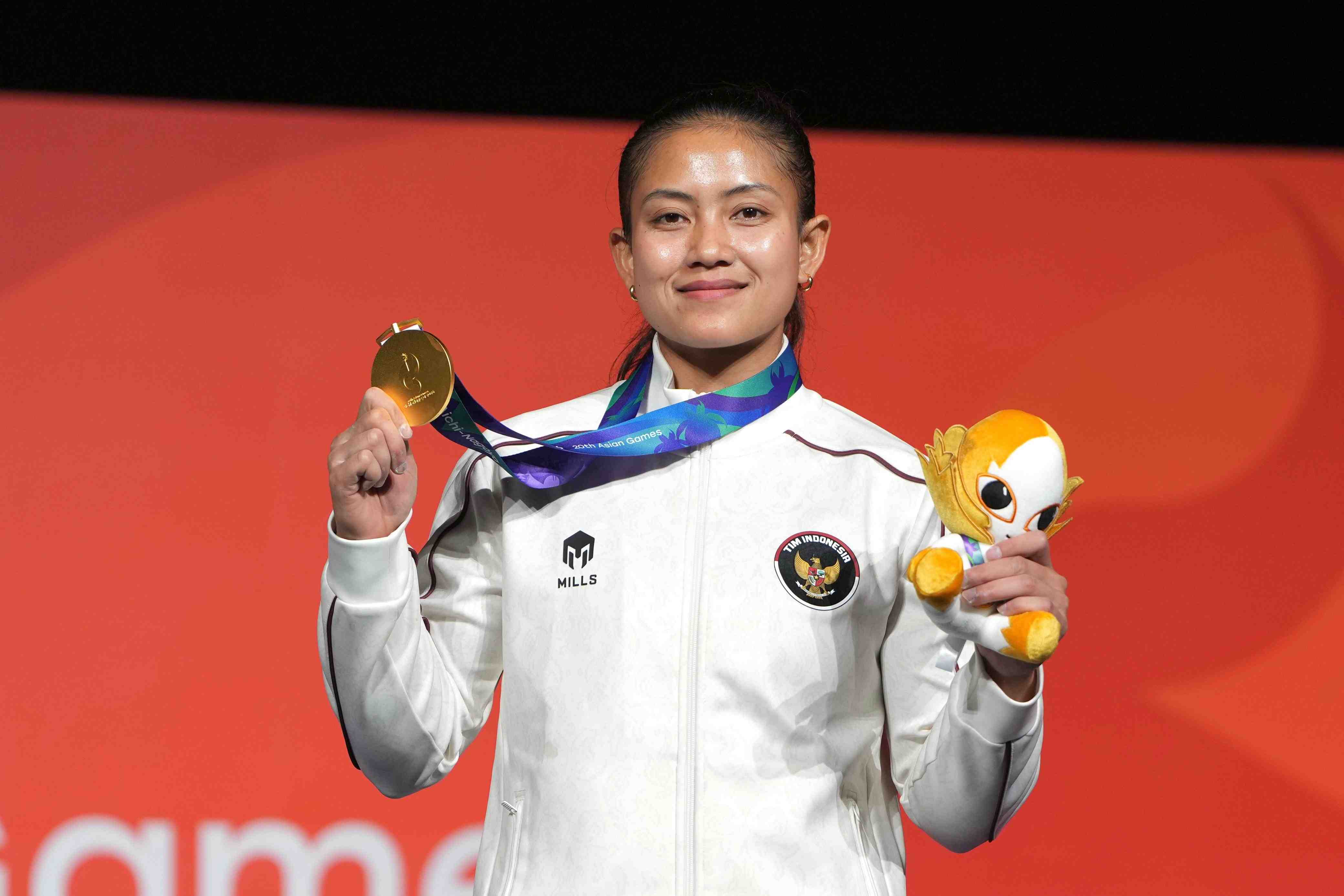 "Manjat Ikhlas" dan Doa Orang Tua Antar Desak Made Raih Emas Asian Games 2026