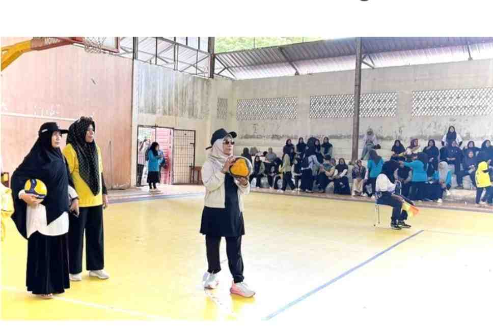 HUT ke-27 Bireuen Diwarnai Persaingan 16 Tim Voli Putri Antarinstansi