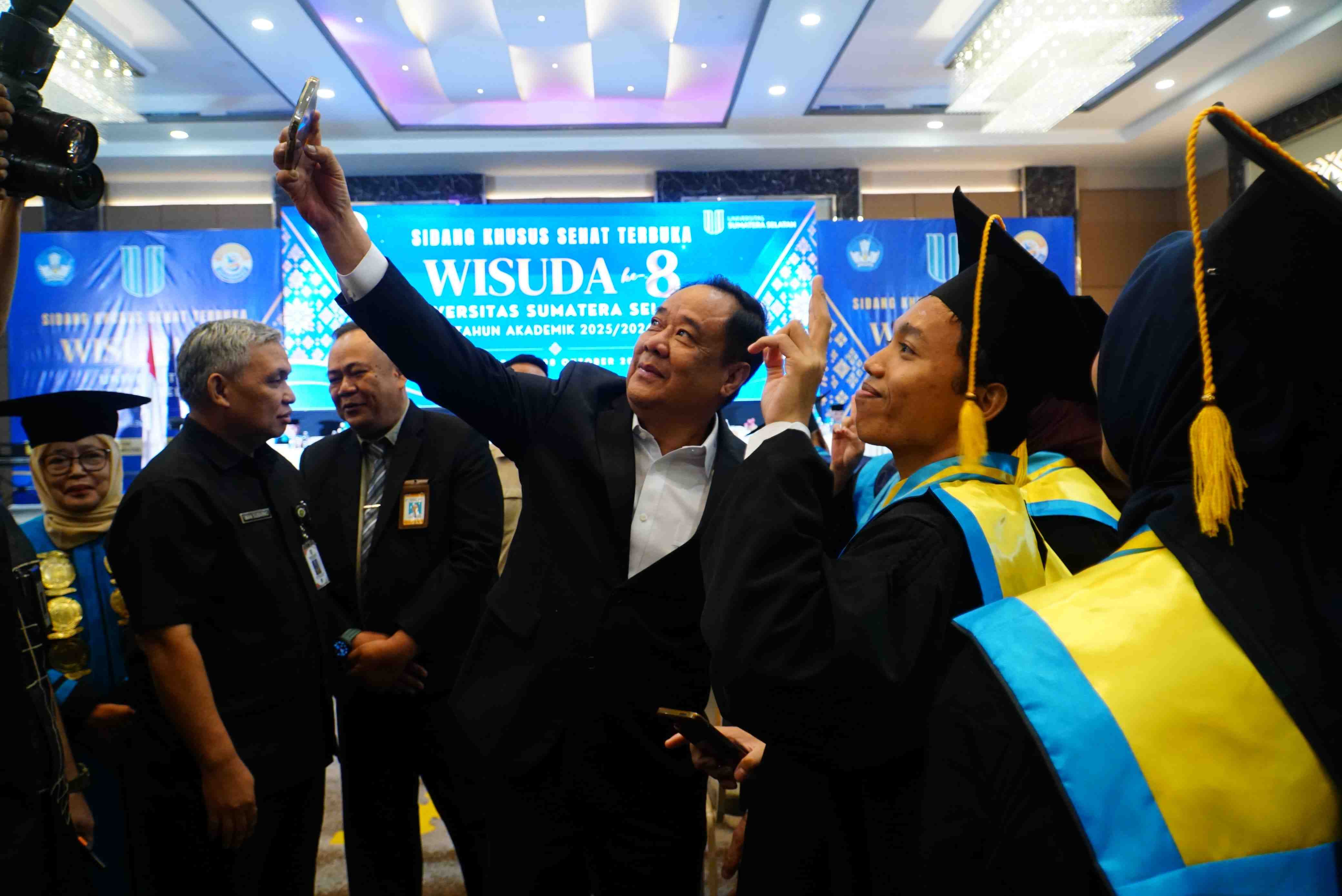 Wagub Sumatra Selatan Ingatkan Lulusan USS Jangan Berhenti Belajar