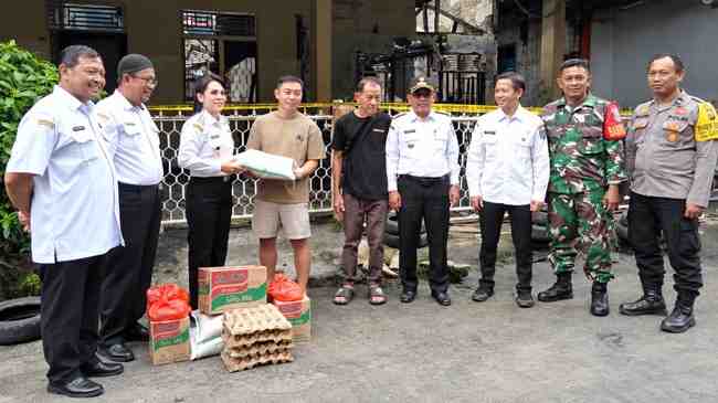 Pascakebakaran Setia Budi Singkawang, Pemkot Serahkan Bantuan
