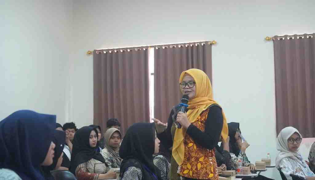 Siapkan MC Andal, SMAN 1 Wonotunggal Hadirkan Pakar Komunikasi Berkompeten