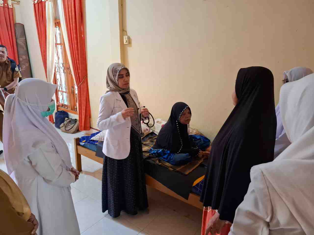 Pusling Banda Aceh Hadirkan Dokter Spesialis Penyakit Dalam ke Permukiman Warga