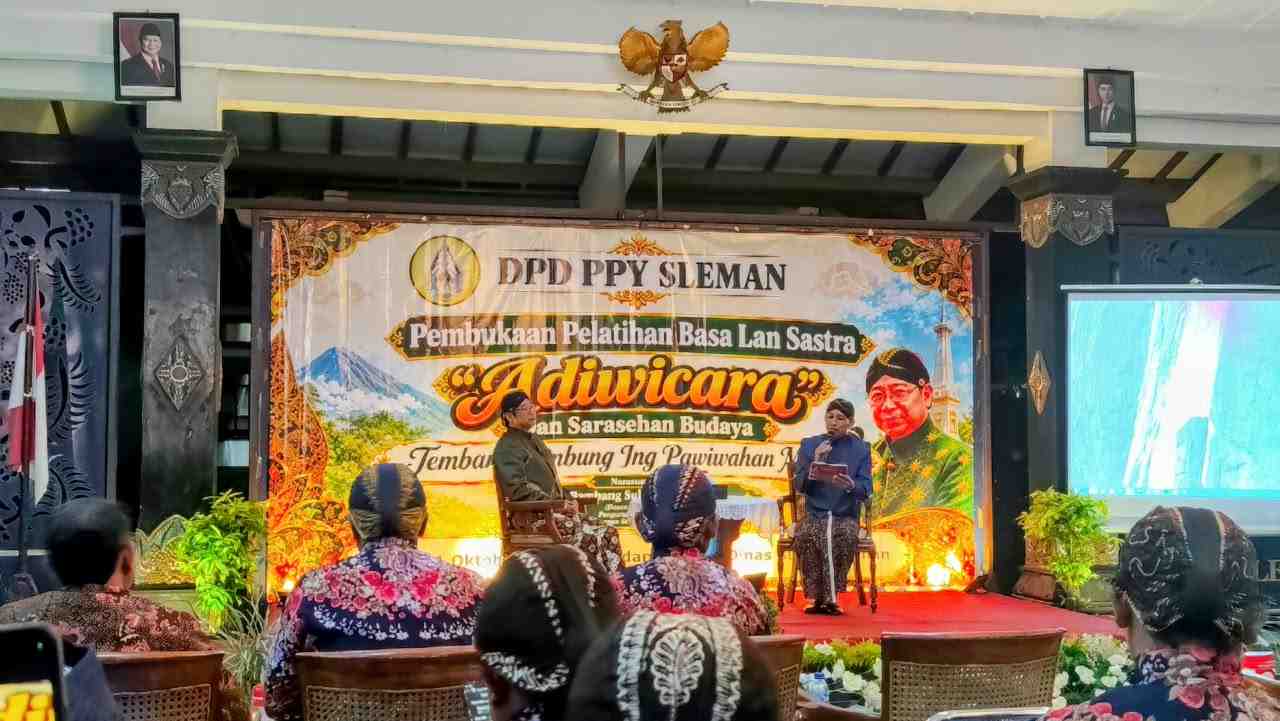 Menyelami Filosofi Pawiwahan Manten, Pelatihan Adiwicara Sleman Tuntut Pranata Cara Pahami Sastra Jawa
